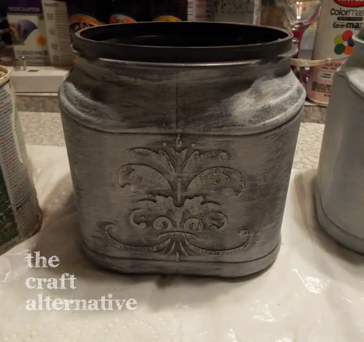 How to Make a Gift Box Using a Plastic Coffee Can dry brush with chalk paint