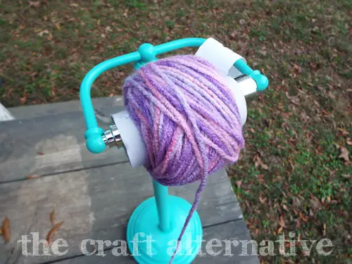 Make a Yarn Holder with a Toilet Paper Stand yarn ball ready to use