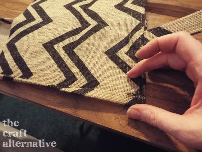 How to Make a Lined Burlap Lunch Bag_Gusset Fold
