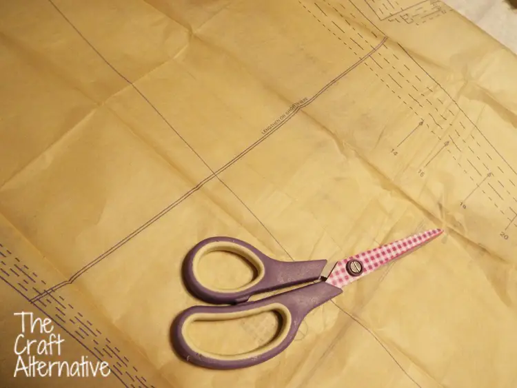 How to Lengthen a Pants Pattern_Cutting Line