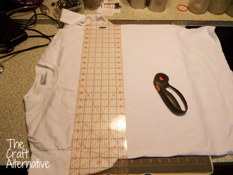 Make a T-Shirt Scarf_Cut