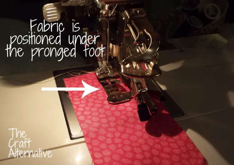 How to Use a Ruffler on a Sewing Machine_Foot