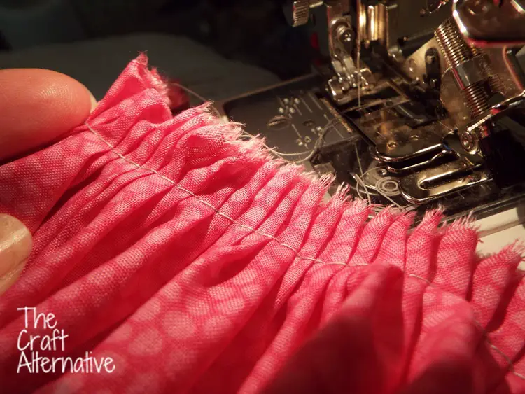 How to Use a Ruffler on a Sewing Machine_Deep Tucks