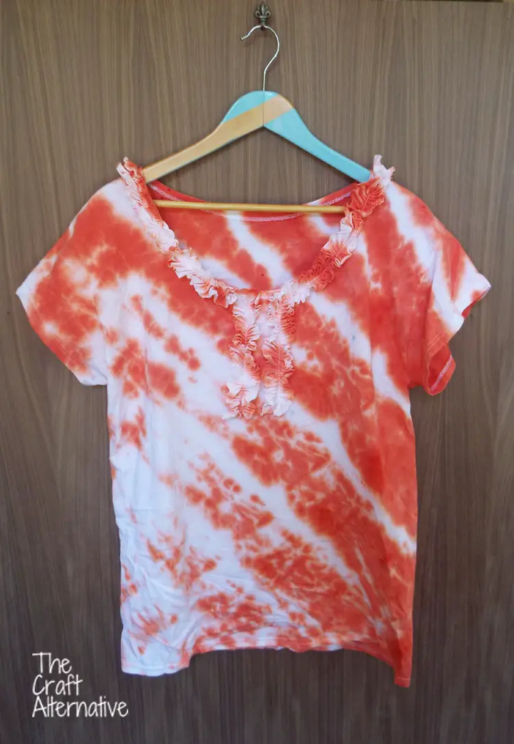 T-Shirt with Ruffles and Tie Dye_Finished View
