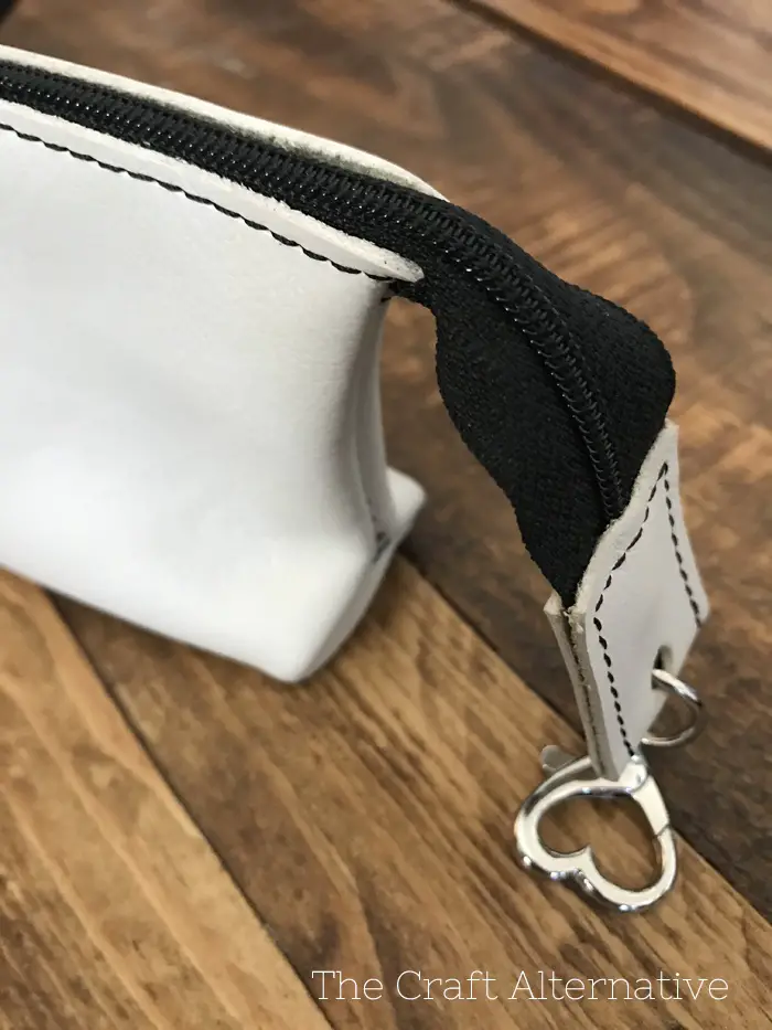 easy-sew-diy-leather-pouch-completed