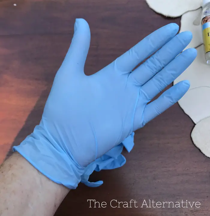 tips-dyeing-leather-gloves